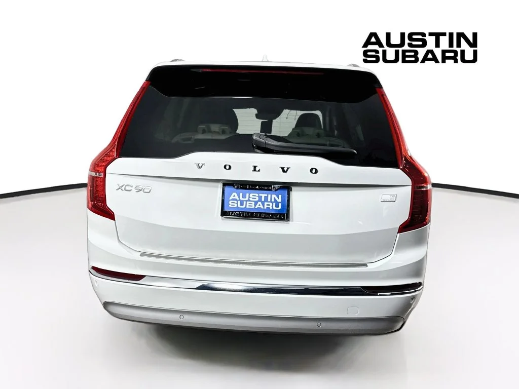 Used 2022 White Volvo T8 Inscription 6 Passenger image 6