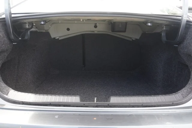 Used 2024 Gray Volkswagen SE image 9