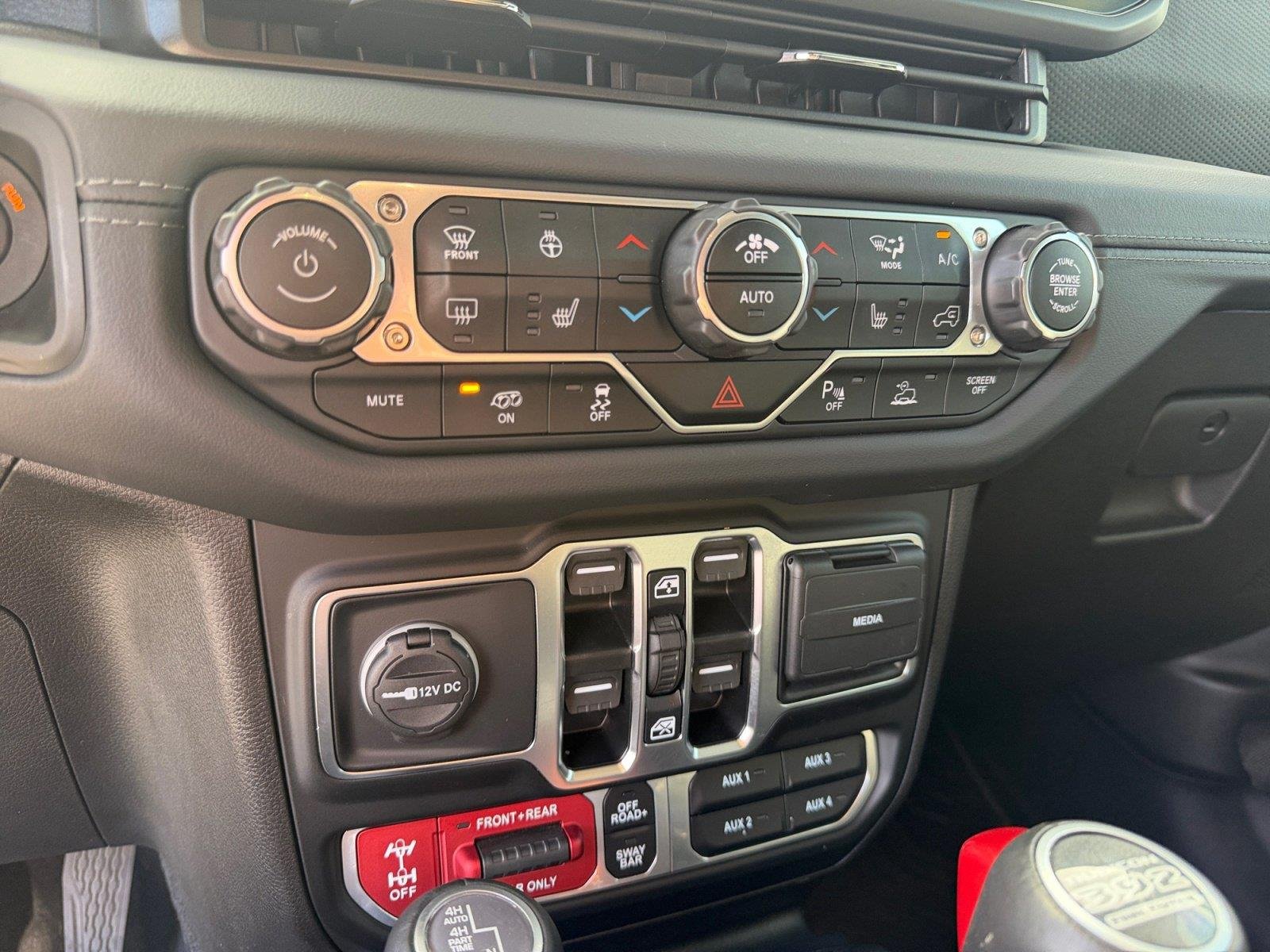 2025 Jeep Wrangler 4-Door Rubicon 392 Final Edition - Photo 24