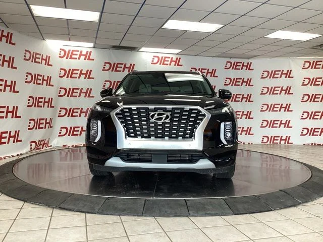 Used 2021 Black Hyundai Limited image 2