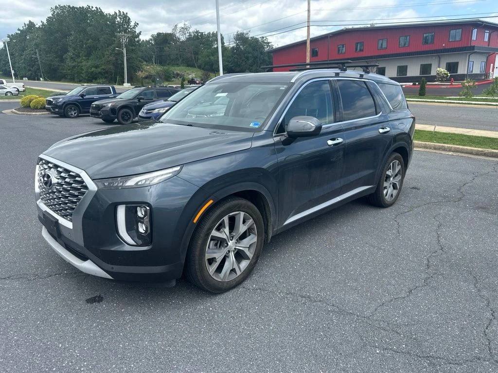 Used 2020 Graphite Hyundai SEL image 1