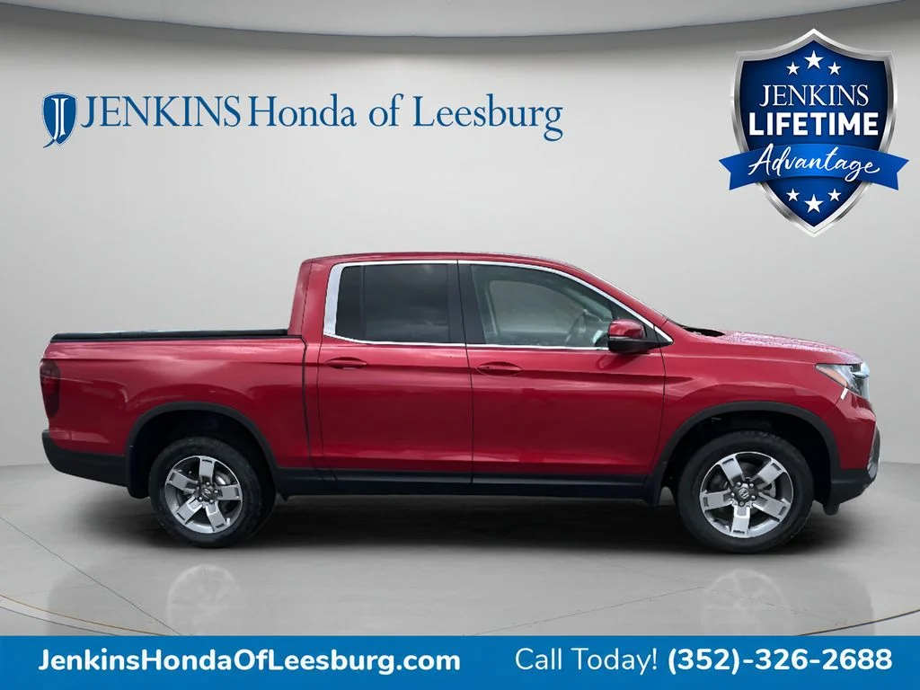 New 2026 Radiant Red Metallic II Honda RTL image 3