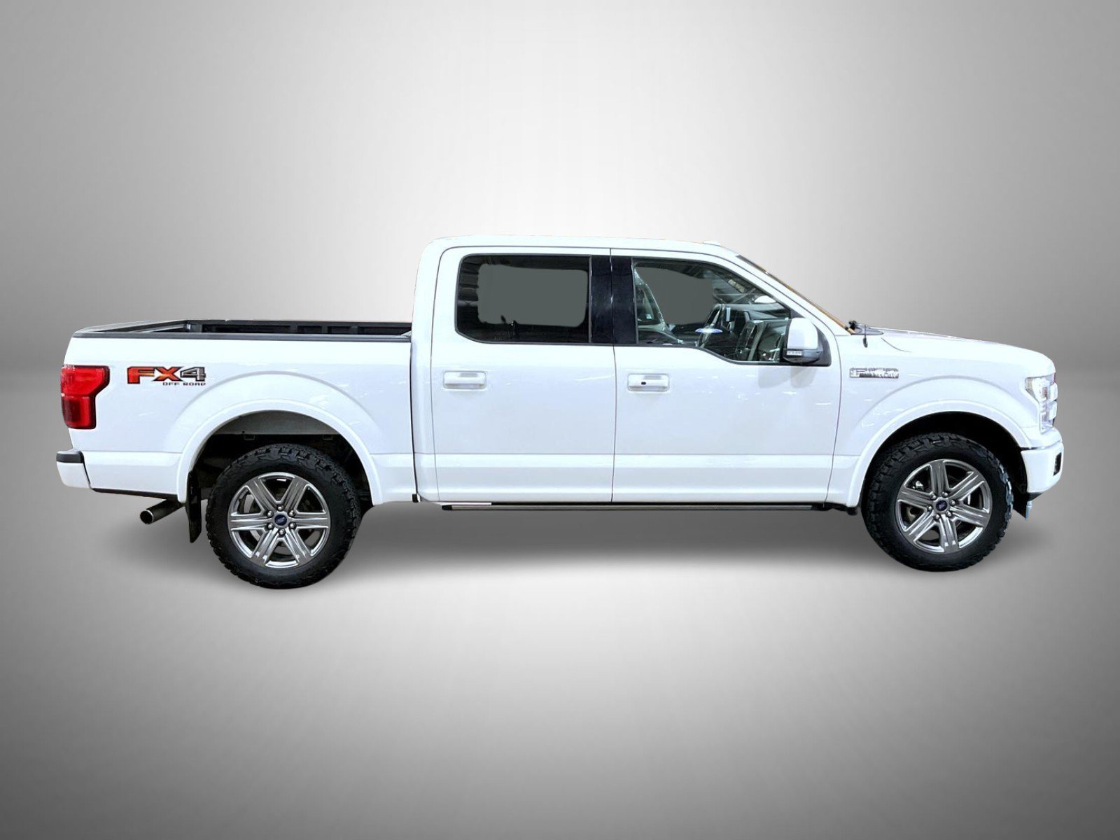 Used 2018 White Ford Lariat image 4