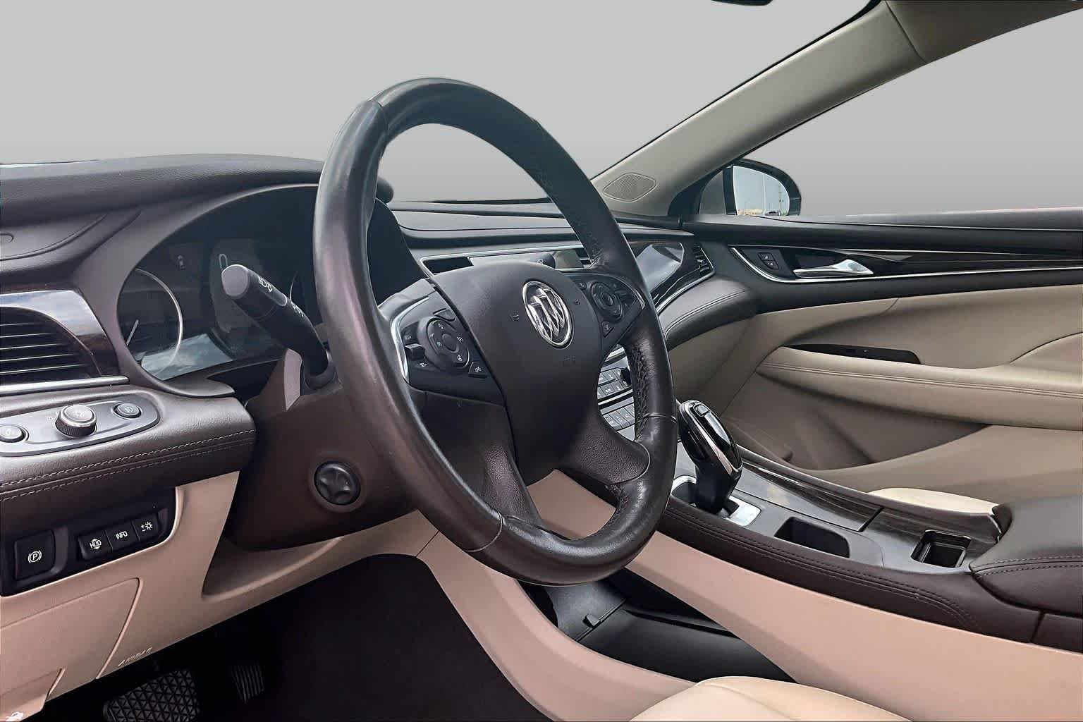 Used 2017  Buick  image 16