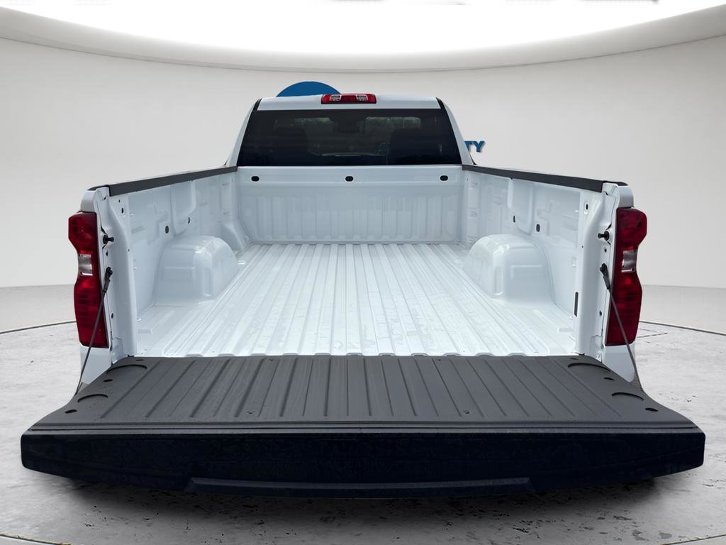 New 2026 Summit White Chevrolet WT image 7