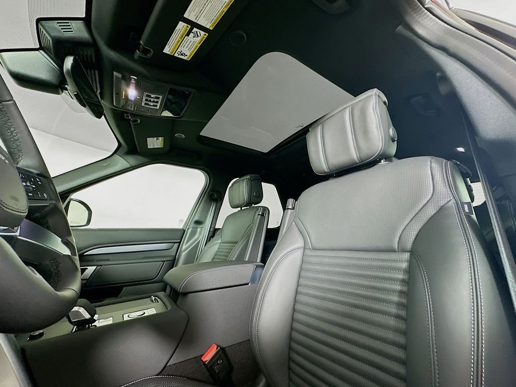 2026 Land Rover Discovery Gemini Edition - Photo 23