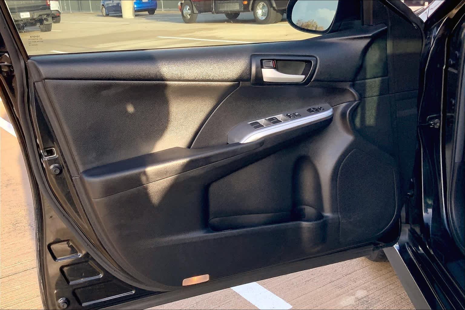 Used 2014 Attitude Black Metallic Toyota XLE image 22
