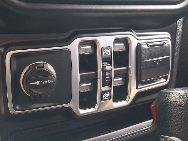 Used 2021 Green Jeep Unlimited Sport Altitude image 39