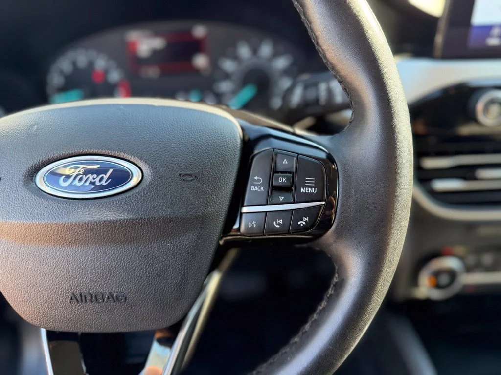 Used 2022 Blue Ford SE image 25