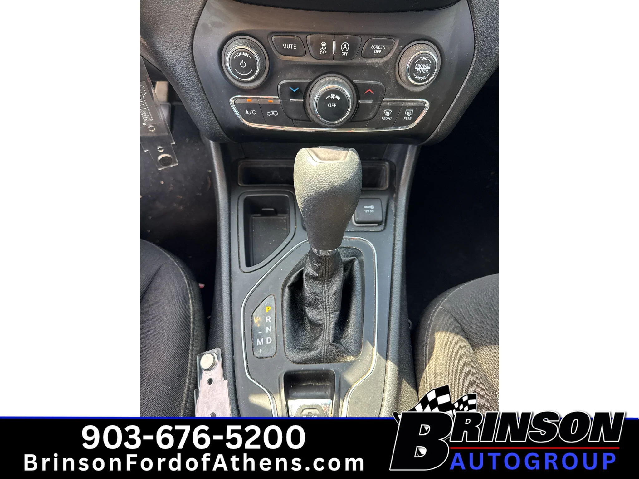 Certified Used 2020 Billet Silver Metallic Clearcoat Jeep Latitude image 17