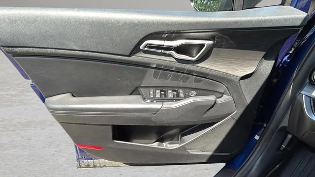 Used 2024 Blue Kia X-Line image 17