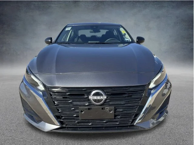 Used 2025 Gray Nissan 2.5 SV image 5