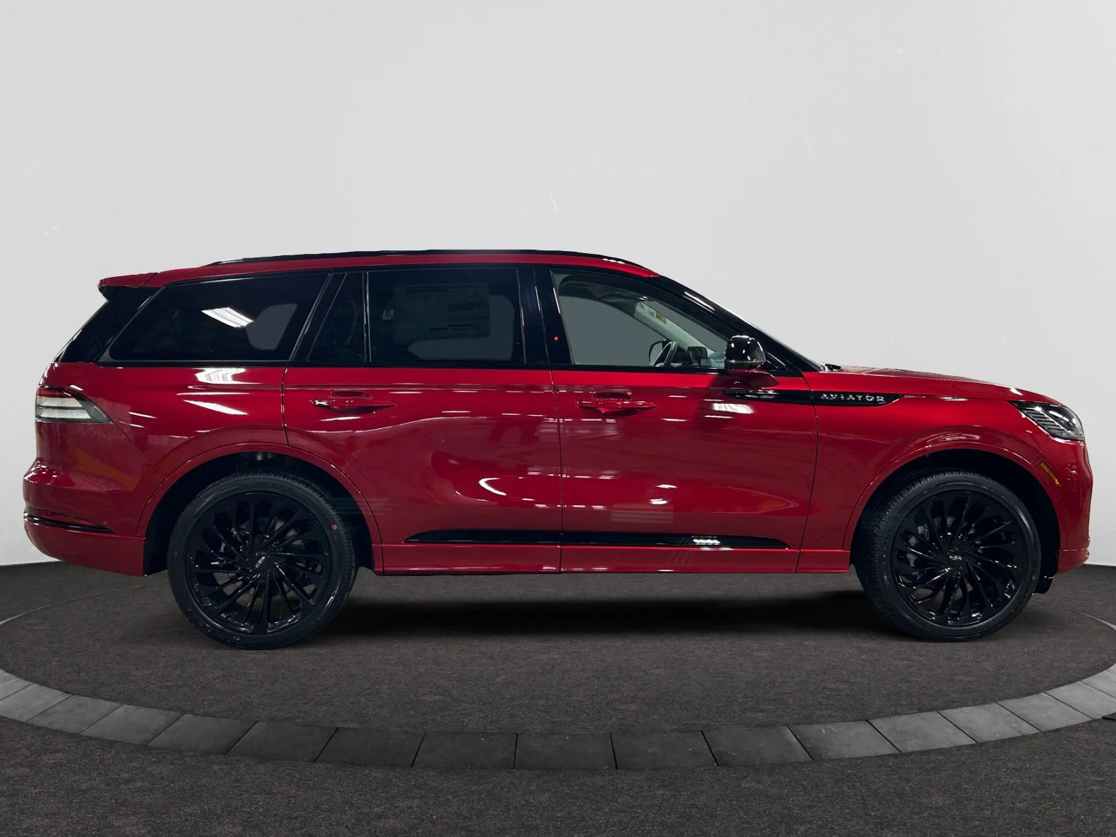 New 2026 Red Carpet Tinted Clearcoat Lincoln Reserve image 6