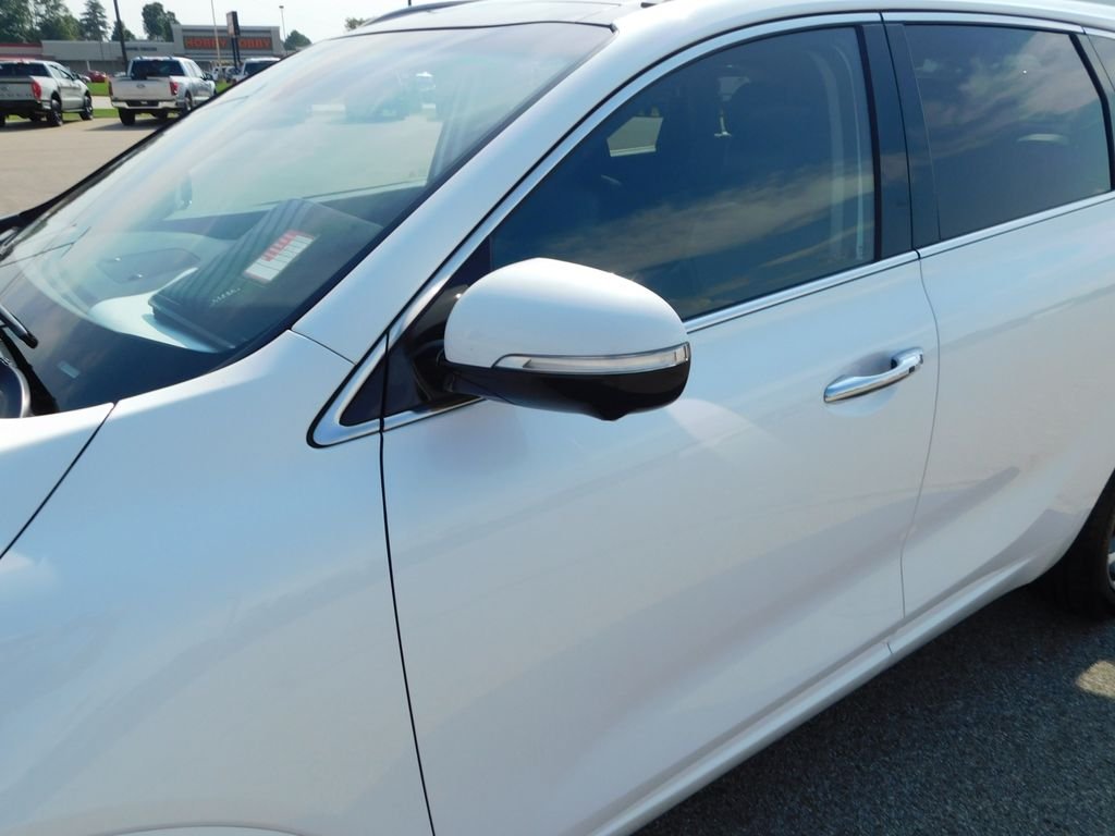 Used 2020 White Kia SX image 11