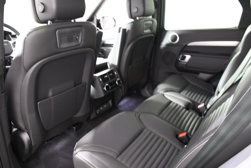 Certified Used 2025 Santorini Black Metallic Land Rover Dynamic SE image 27