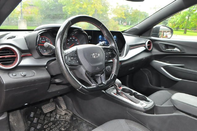 Used 2025 Red Chevrolet 1RS image 9