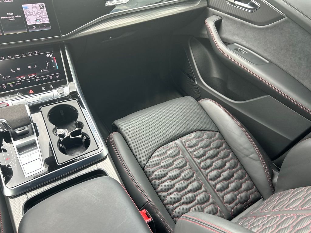 Used 2024  Audi 4.0T image 11