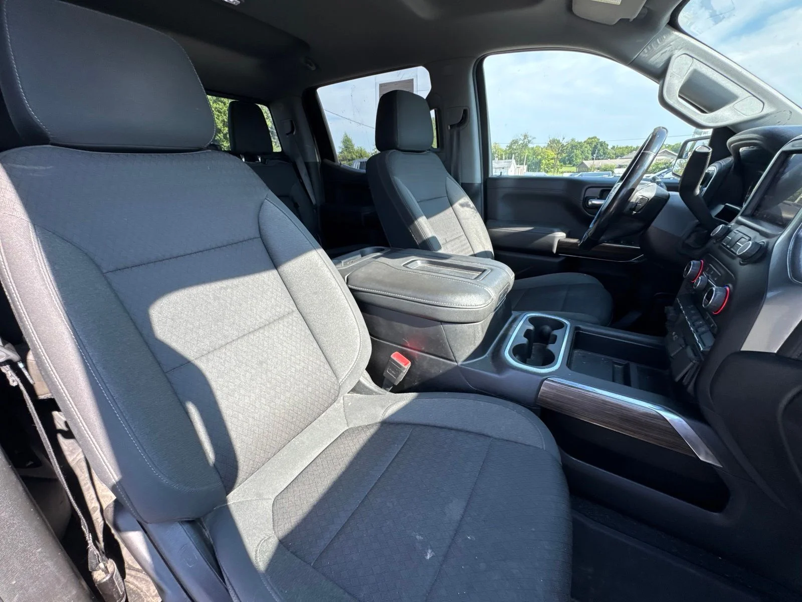 Used 2022 White Chevrolet LT Trail Boss image 30