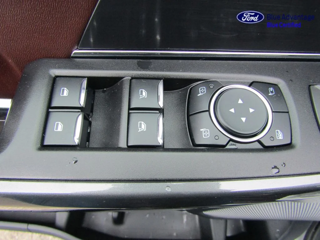 Certified Used 2023 Avalanche Ford Lariat image 17