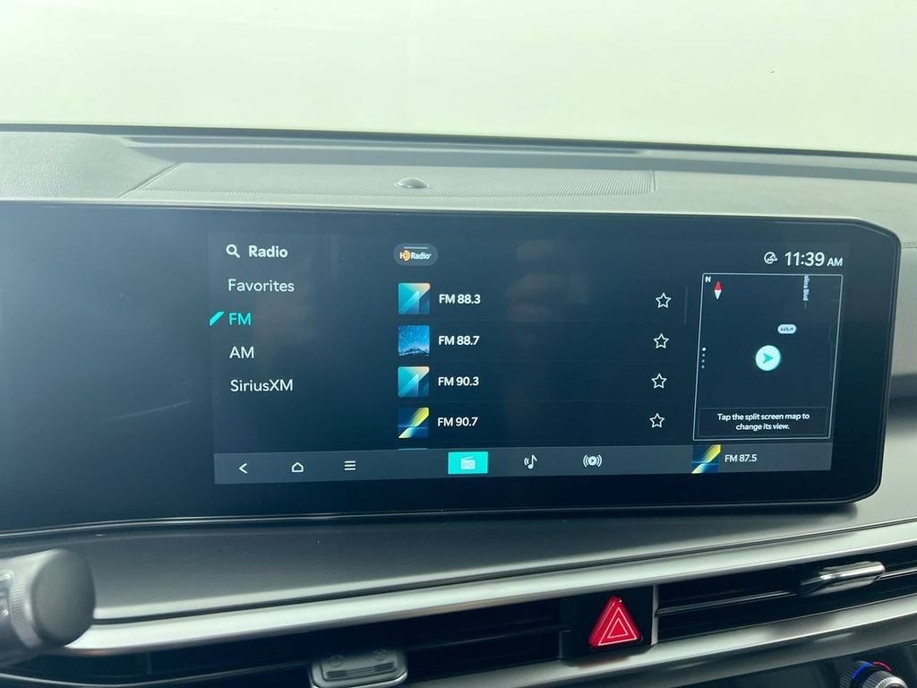 New 2026 Glacial White Pearl Kia S image 25