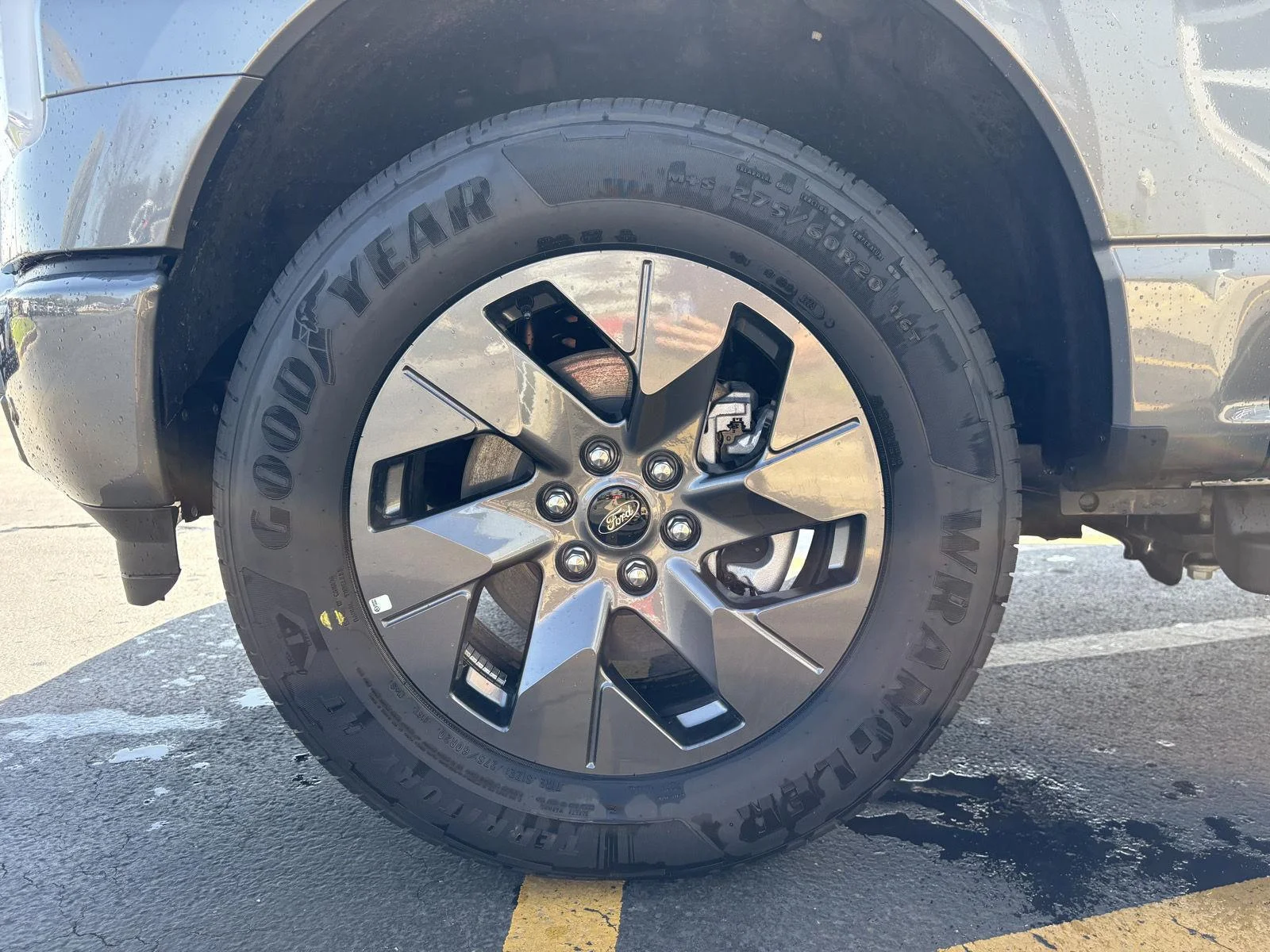 2025 Ford F-150 Lightning Flash - Photo 29