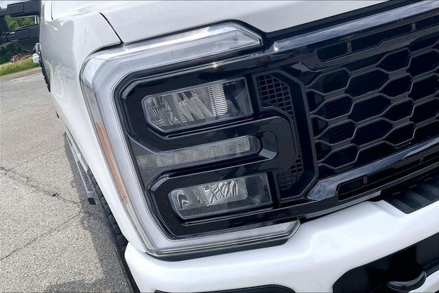 New 2026 Star White Metallic Tri-Coat Ford F-250® Lariat® image 34