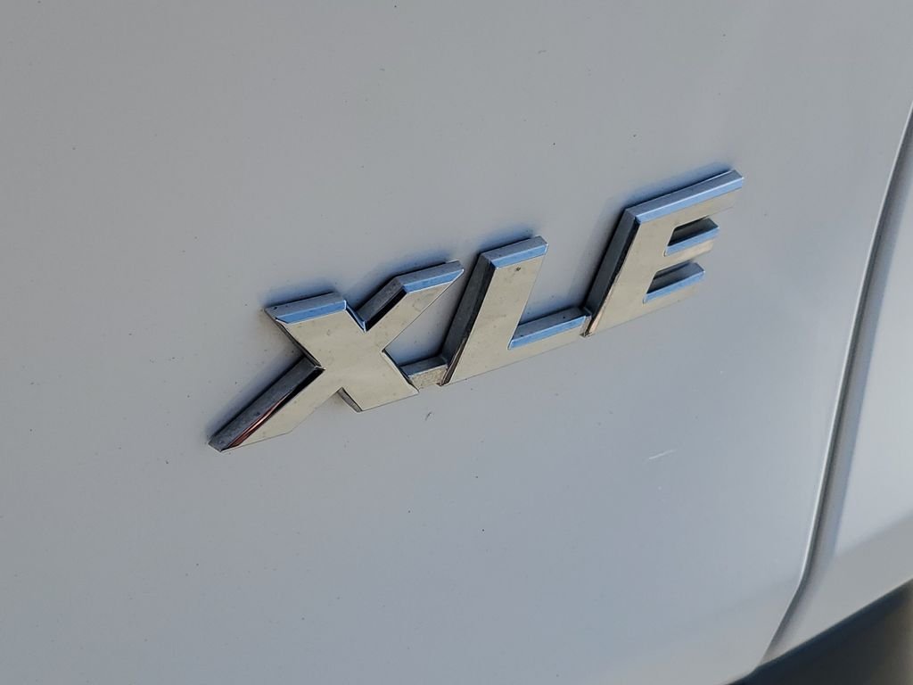 Used 2024 Ice Toyota XLE image 8