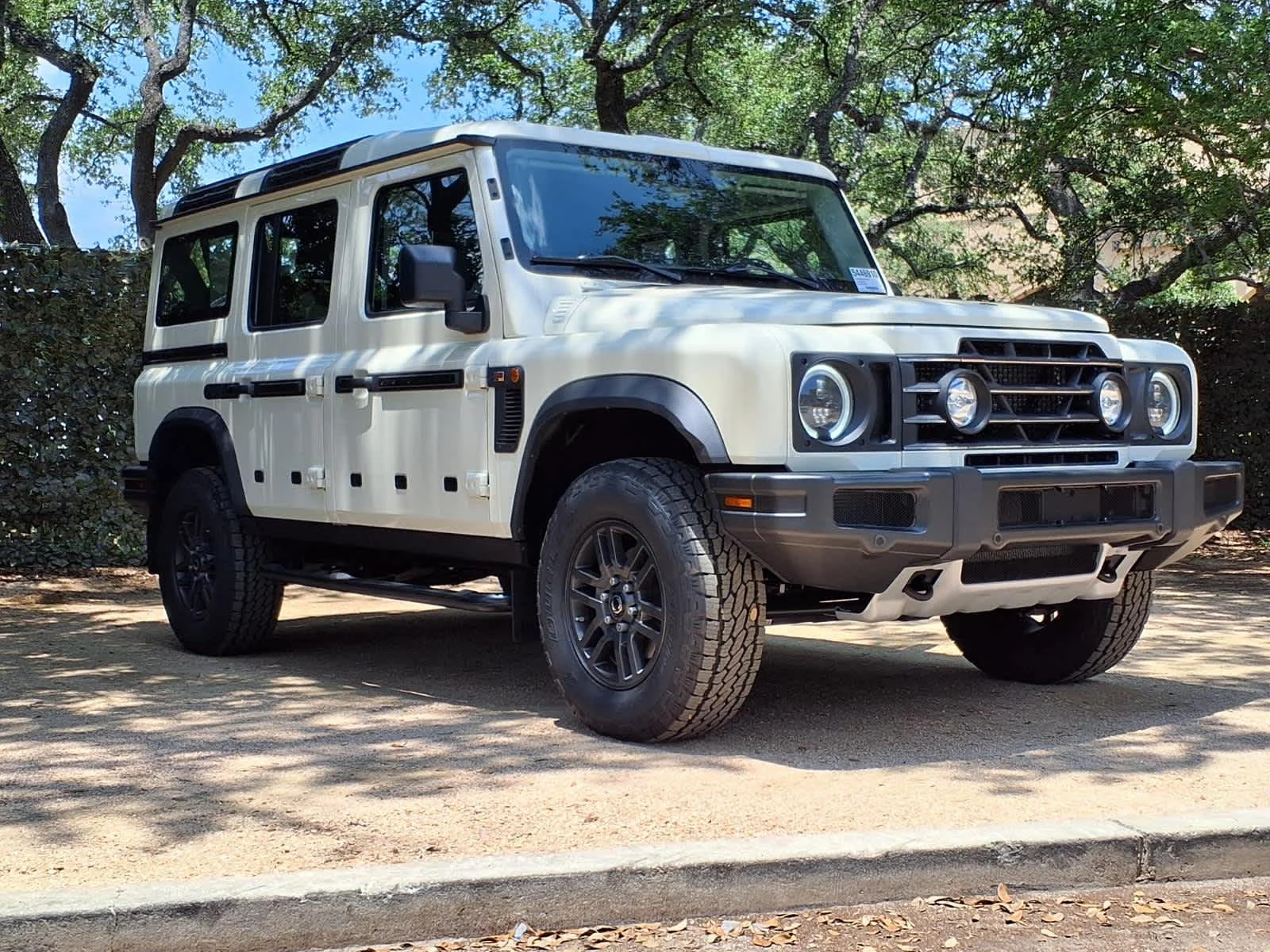 New 2026 SCOTTISH WHITE INEOS Fieldmaster Edition image 3