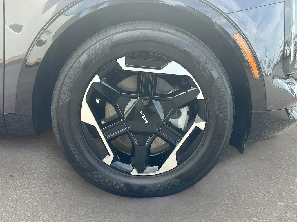 Certified Used 2026 Gray Kia SX image 33