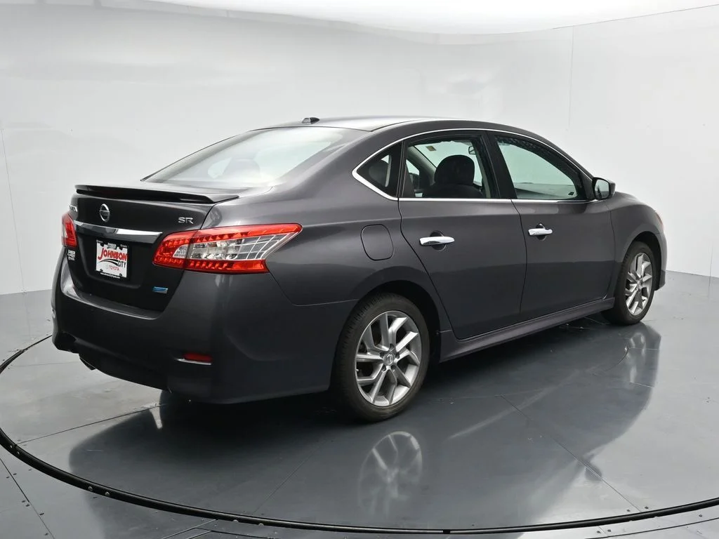 Used 2014 Gray Nissan SR image 7