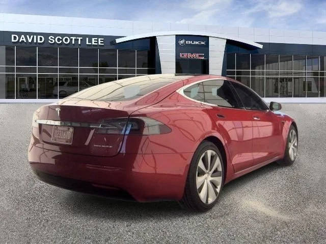 Used 2021 Red Tesla Long Range Plus image 2