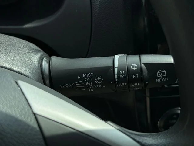 Used 2024  Mitsubishi ES image 28