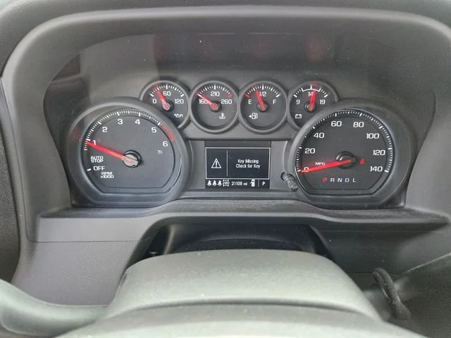 Used 2025 White Chevrolet Custom Trail Boss image 33