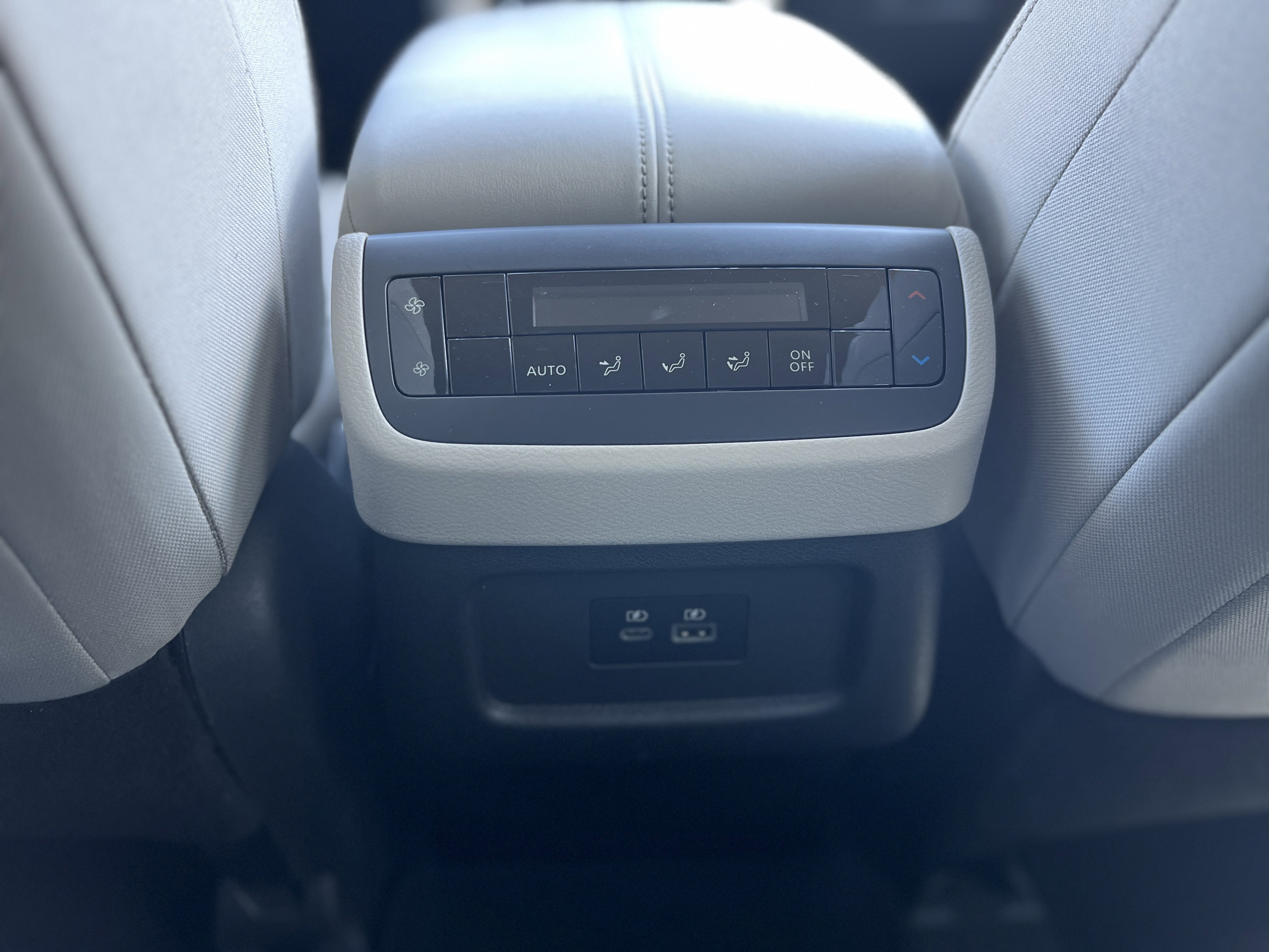Used 2022 Super Black Nissan SV image 23