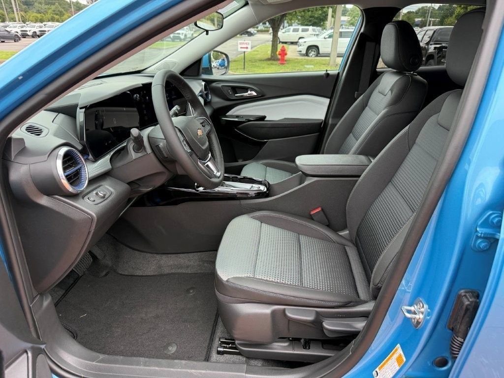 2026 Chevrolet Trax LT - Photo 10