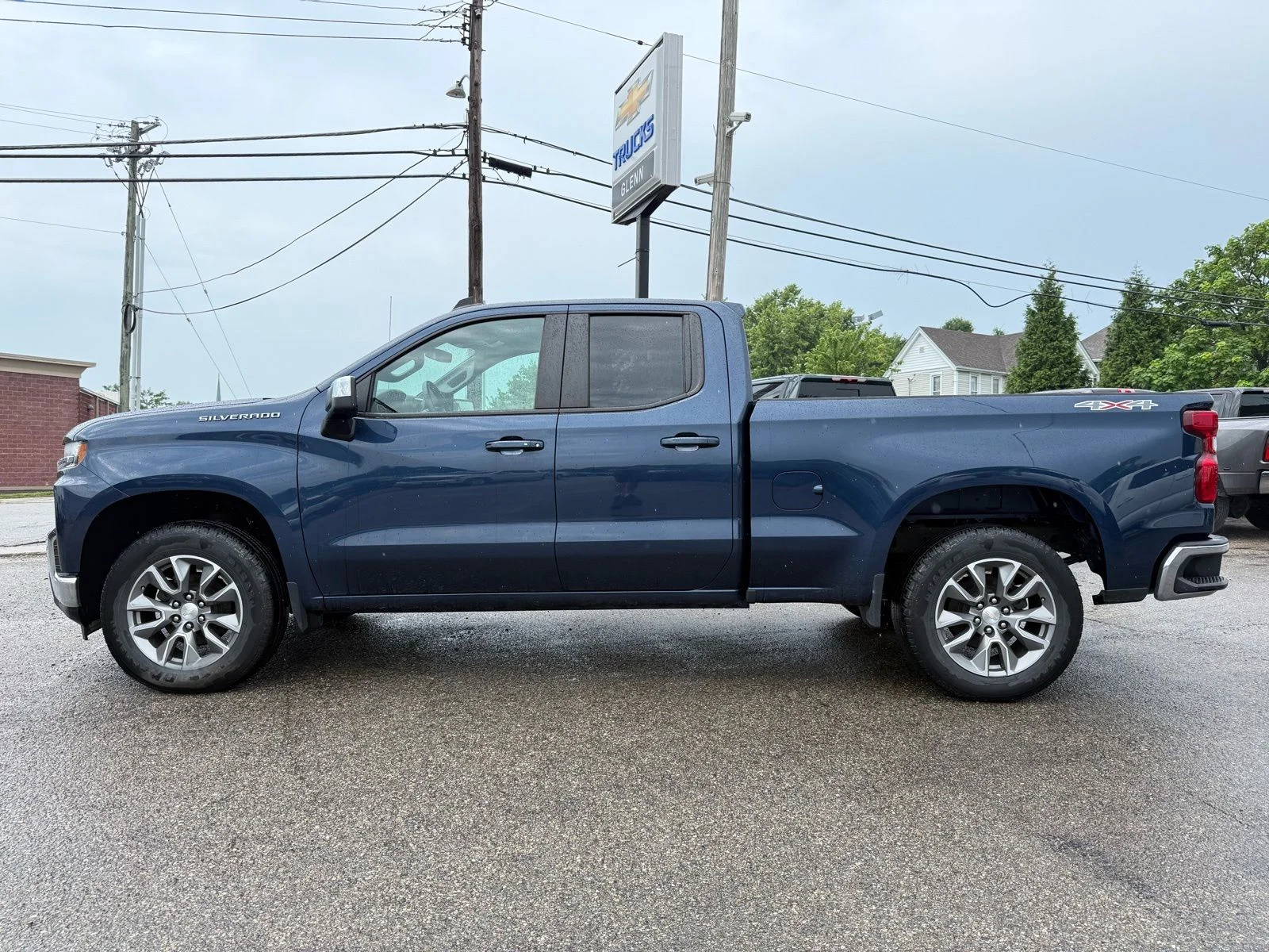 Used 2022 Blue Chevrolet LT image 3