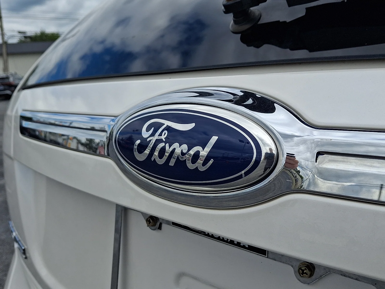 Used 2013 White Platinum Tri-Coat Metallic - UG Ford Limited image 31
