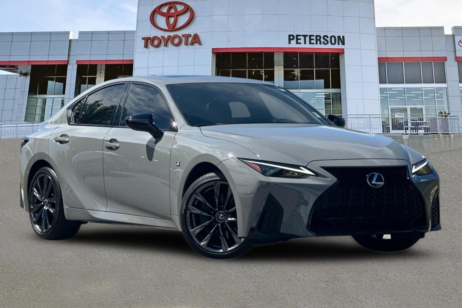 Used 2025  Lexus 350 F SPORT image 2