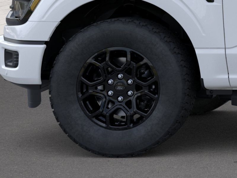 New 2026 Oxford White Ford XLT image 19