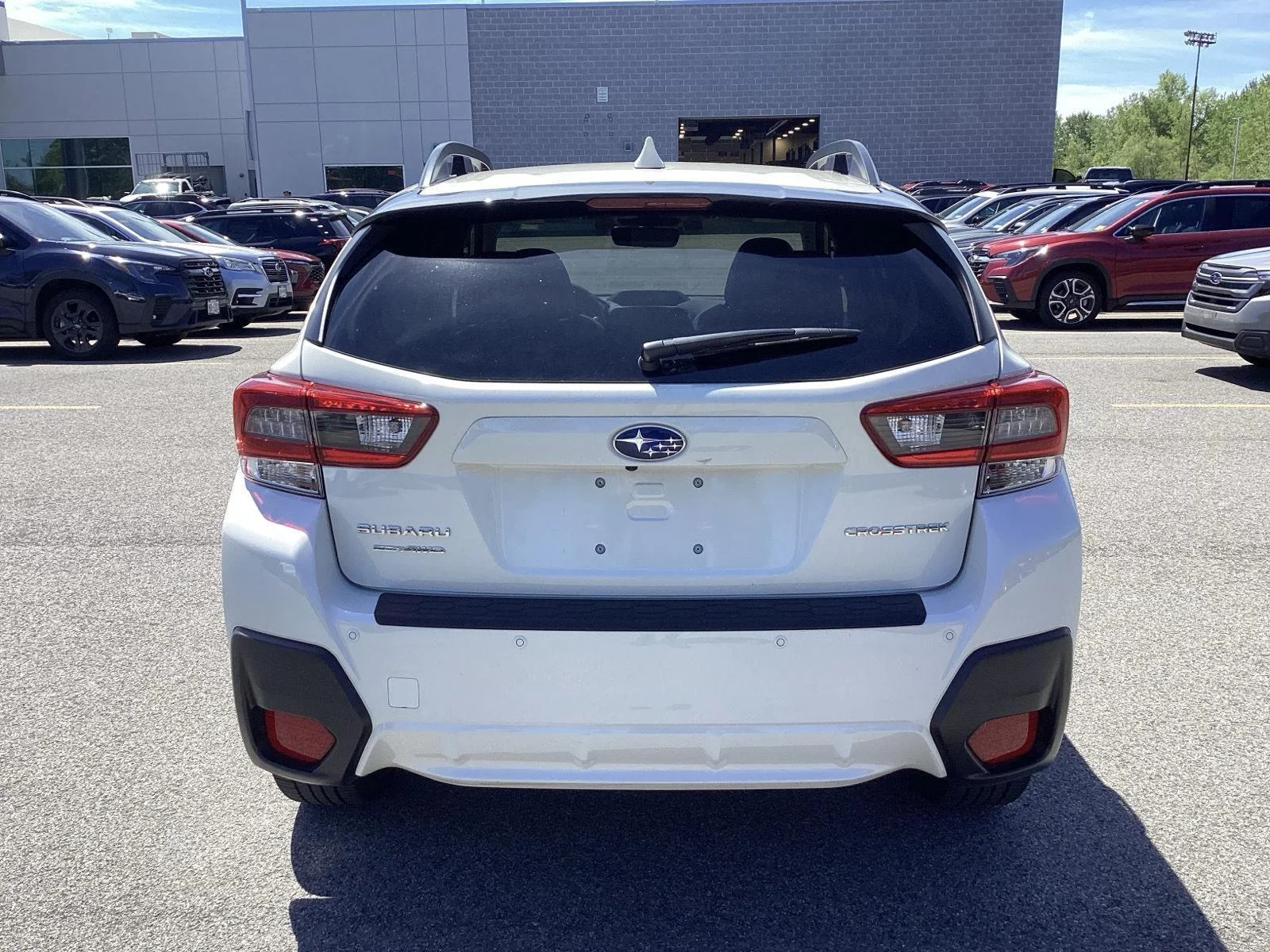 Used 2023 Crystal White Pearl Subaru Limited image 6