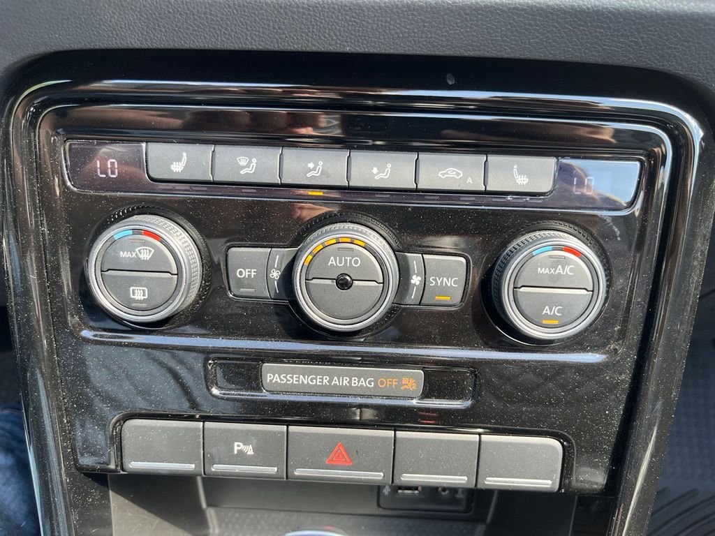 Used 2019 White Volkswagen 2.0T Final Edition SEL image 21
