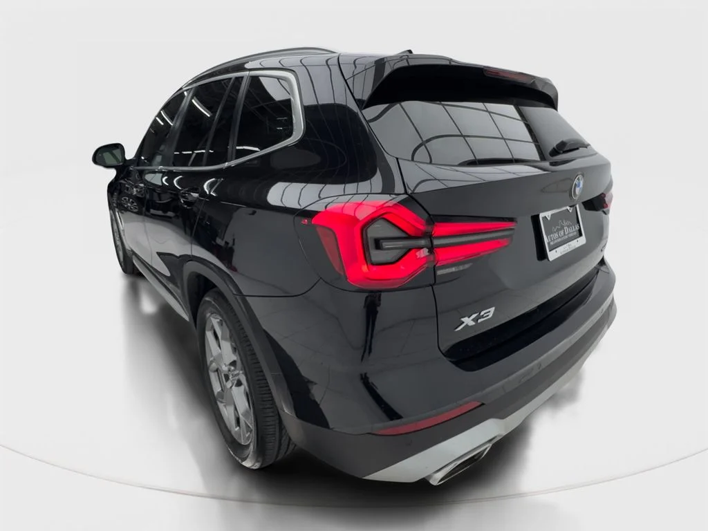 Used 2024 Black BMW sDrive30i image 10