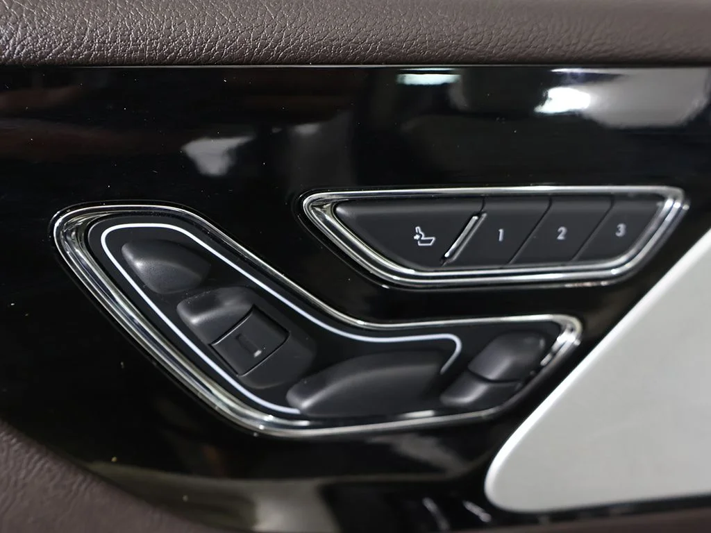 Used 2020 White Metallic Lincoln Black Label image 45