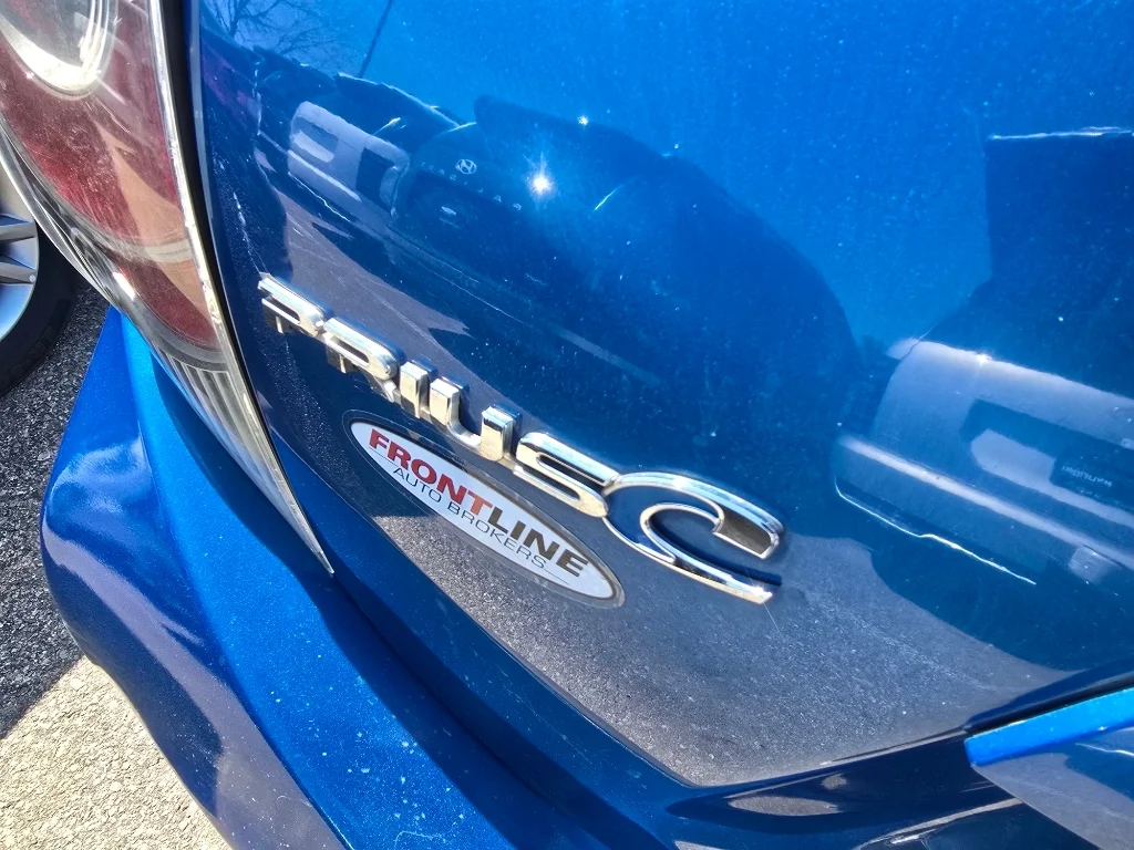 Used 2013 Blue Streak Metallic Toyota One image 9