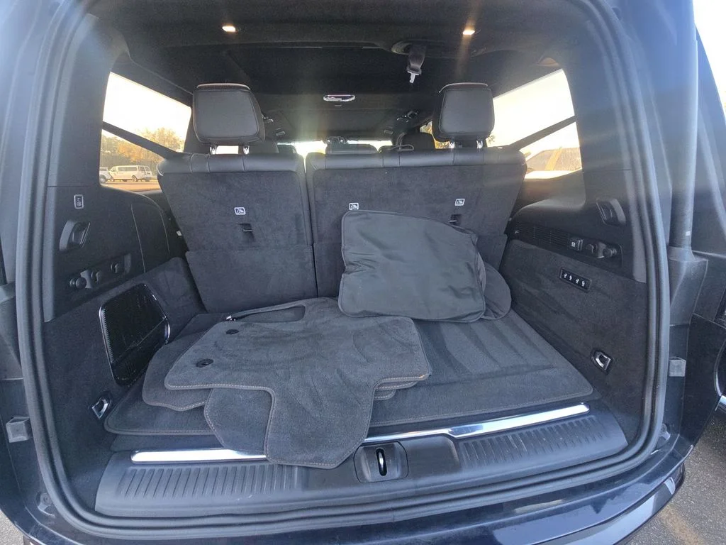 Used 2023 Black Jeep Series III image 26
