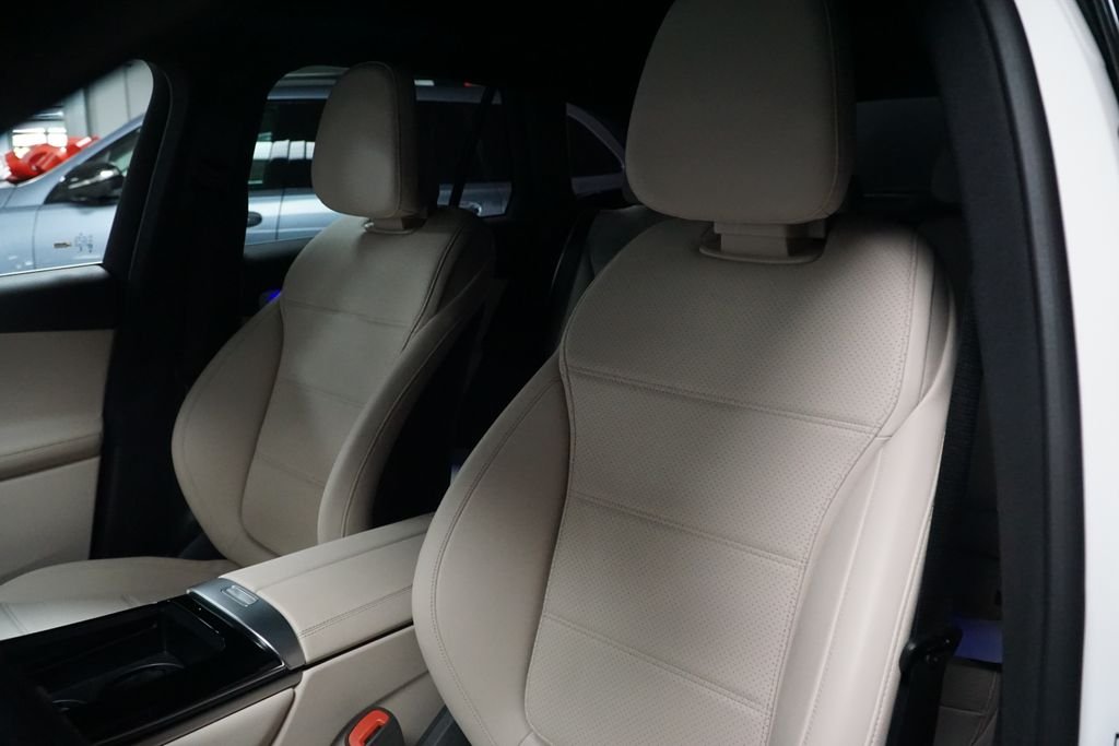 Certified Used 2026 White Mercedes-Benz GLC 300 image 14