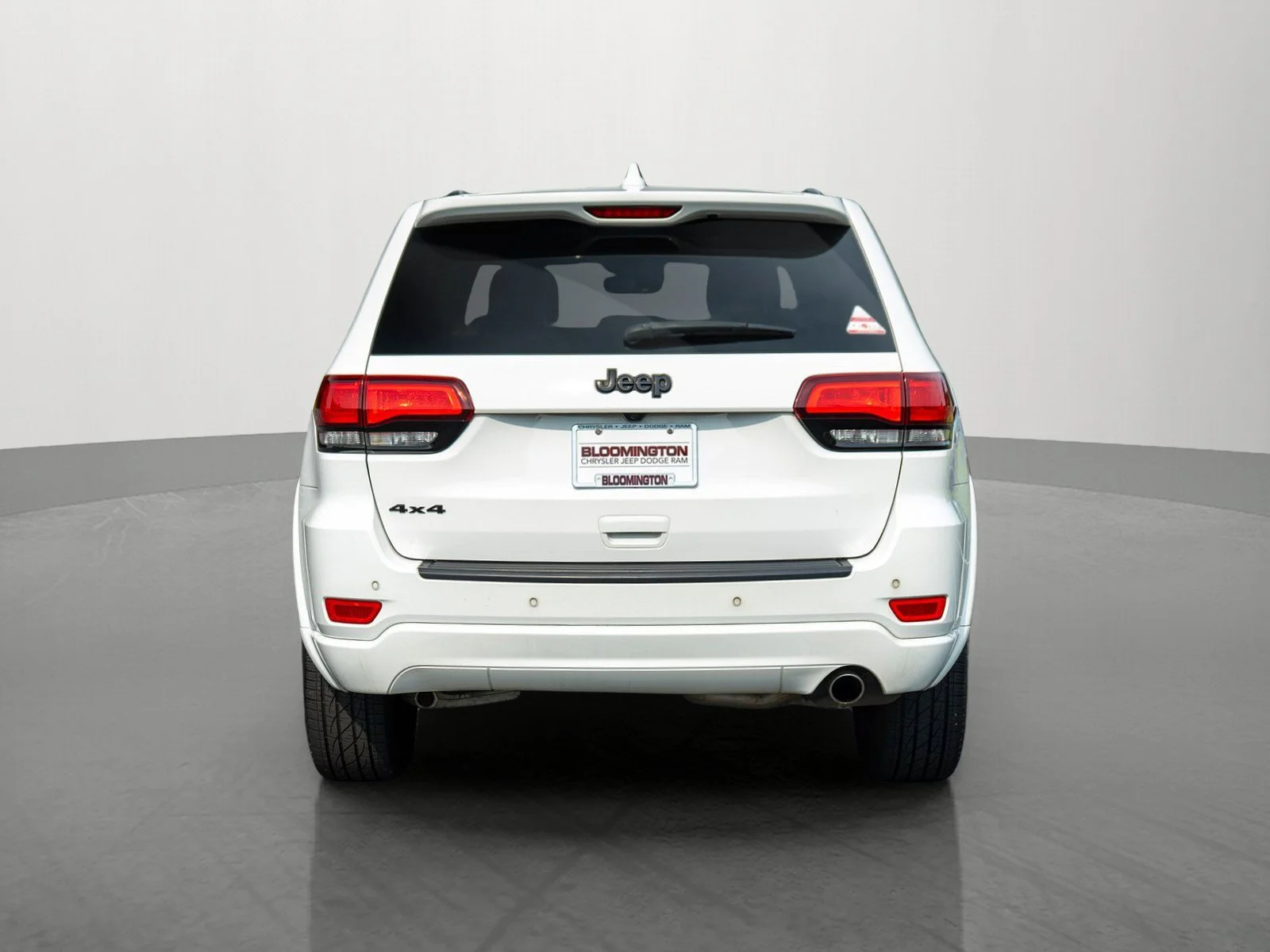 Used 2019 Bright White Clearcoat Jeep Altitude image 6
