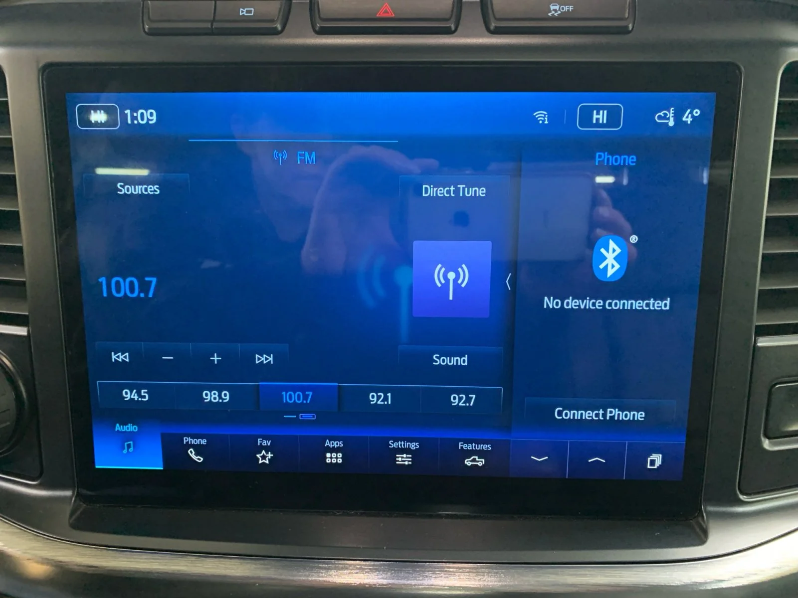 Used 2022 White Ford Lariat SuperCrew image 21