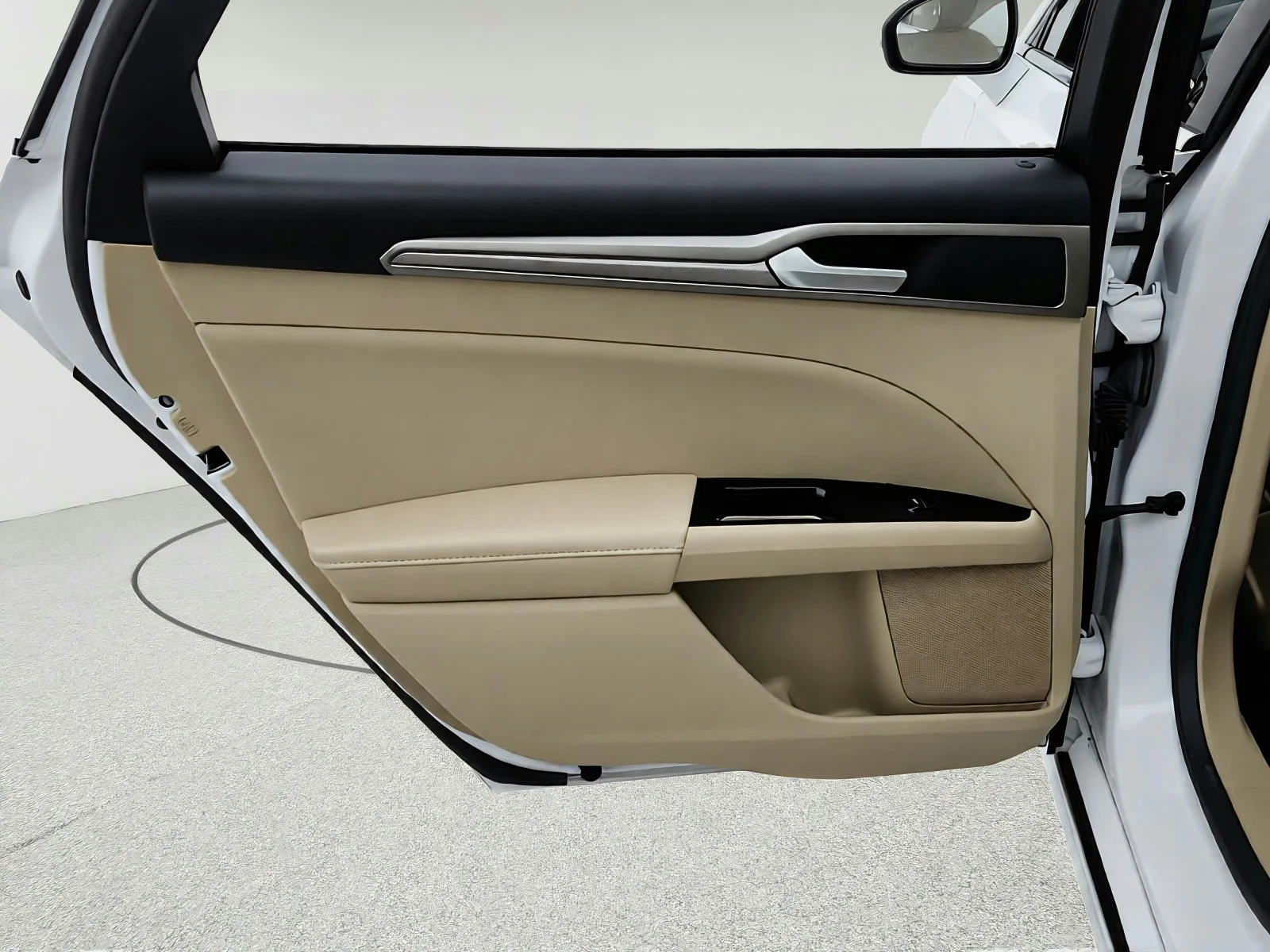 Used 2015 Oxford White Ford SE image 26