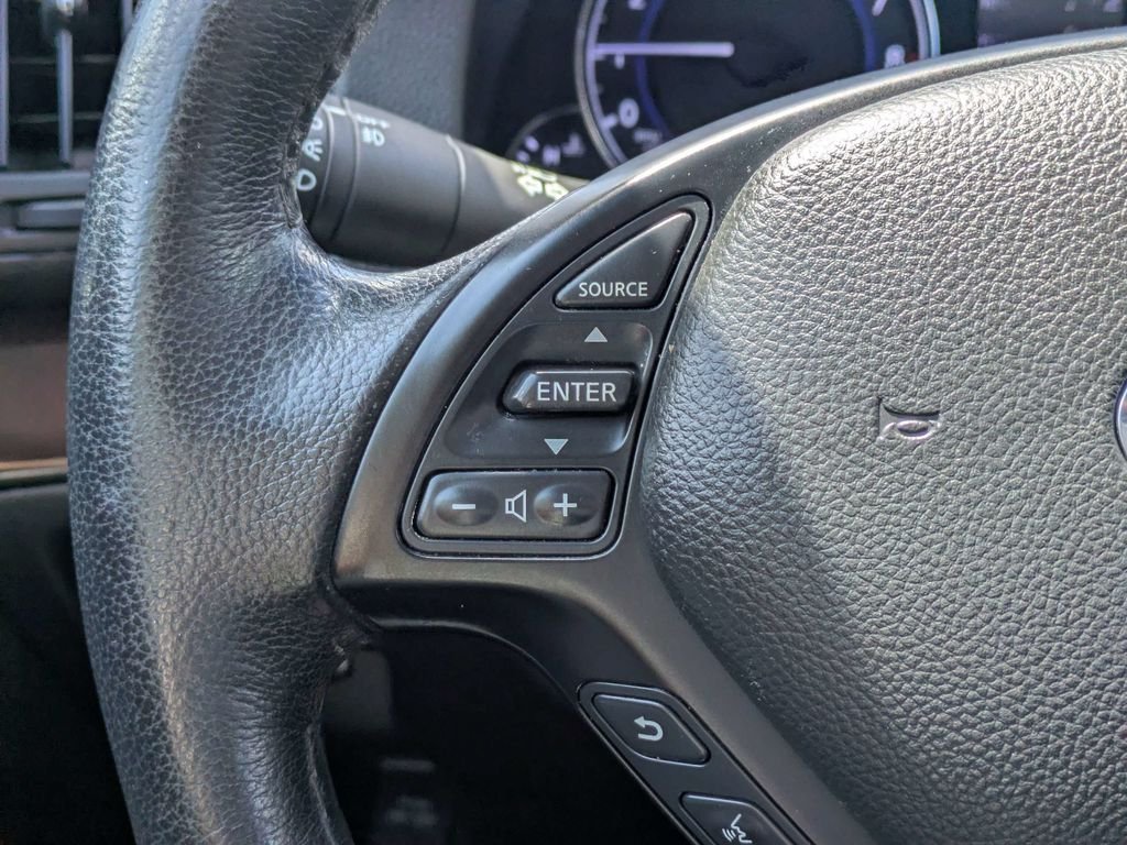Used 2011 Gray INFINITI Journey image 22